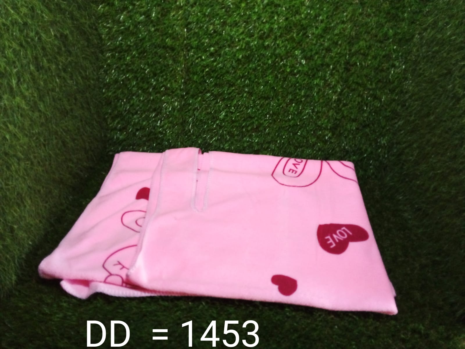 Fluffy cotton towel for fast drying and comfort Fluffy cotton towel for fast drying and comfort